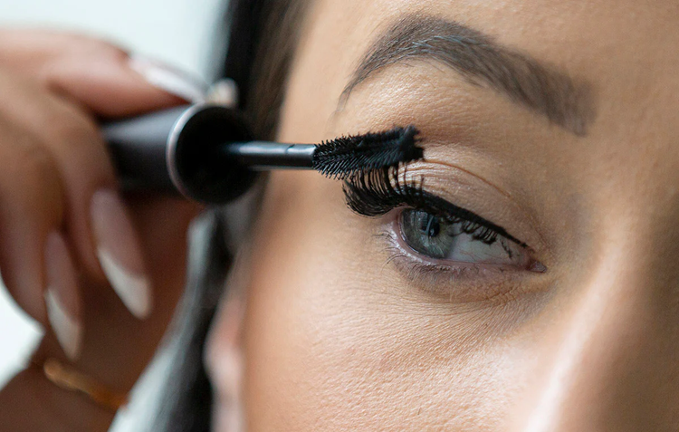 Nourish & Amplify Mascara